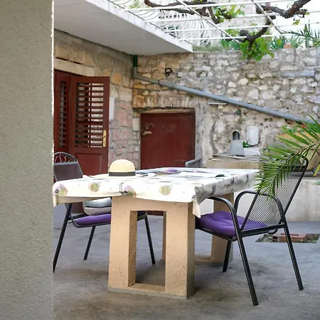 Anita - Zf Hvar Center